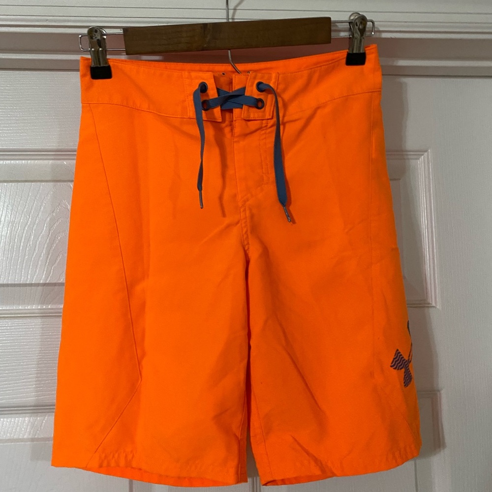 Under Armour Size 26 Men’s Board Shorts Orange